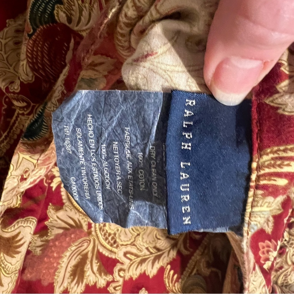 Ralph Lauren Euro Floral
2 Pillow Shams - Picture 2 of 3